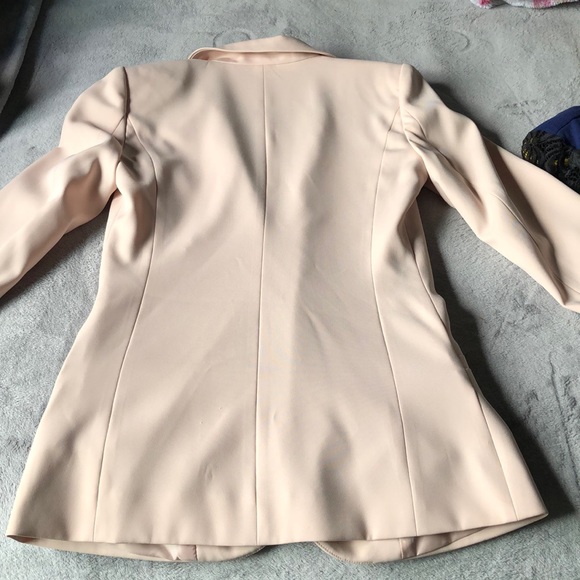 Blazer - Picture 4 of 4